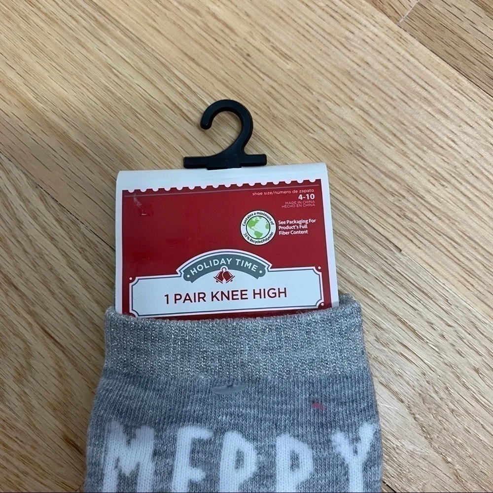 Merry Christmas Women’s Knee High Socks NWT Gray Holiday